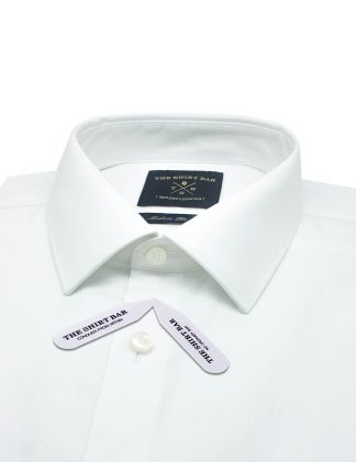 Everyday Armour Wrinkle Free Collection: Solid White Twill 2 Ply Modern / Classic Fit Long Sleeve Shirt collar