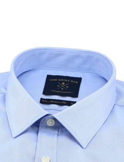 Everyday Armour Wrinkle-Free Collection: Solid Blue 2-Ply 100% Cotton Double Cuff Modern / Classic Fit Long Sleeve Shirt collar